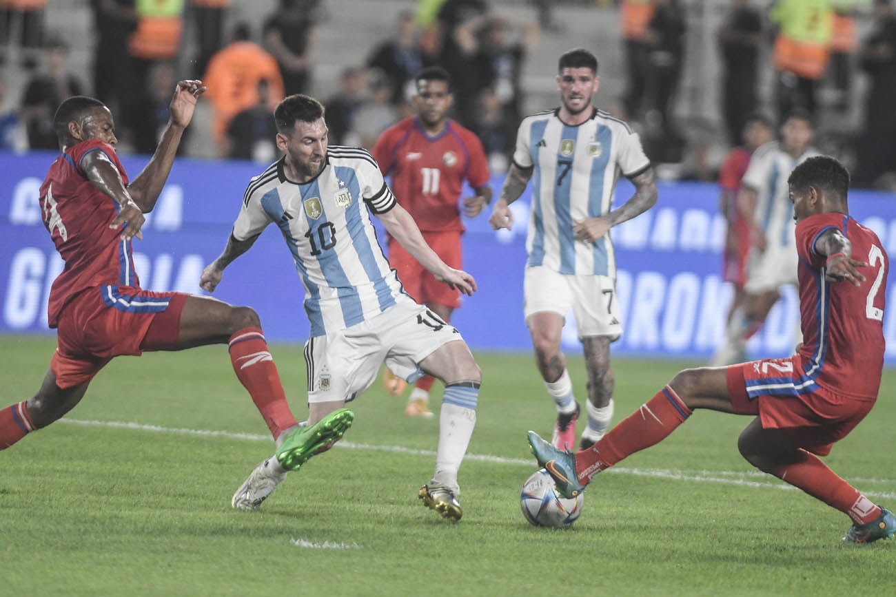 Argentina enfrentó a Panamá en un amistoso internacional disputado en la cancha de River de Buenos Aires. El cotejo sirvió de festejo para la obtención de la Copa del Mundo en Qatar 2022. (Federico López Claro)