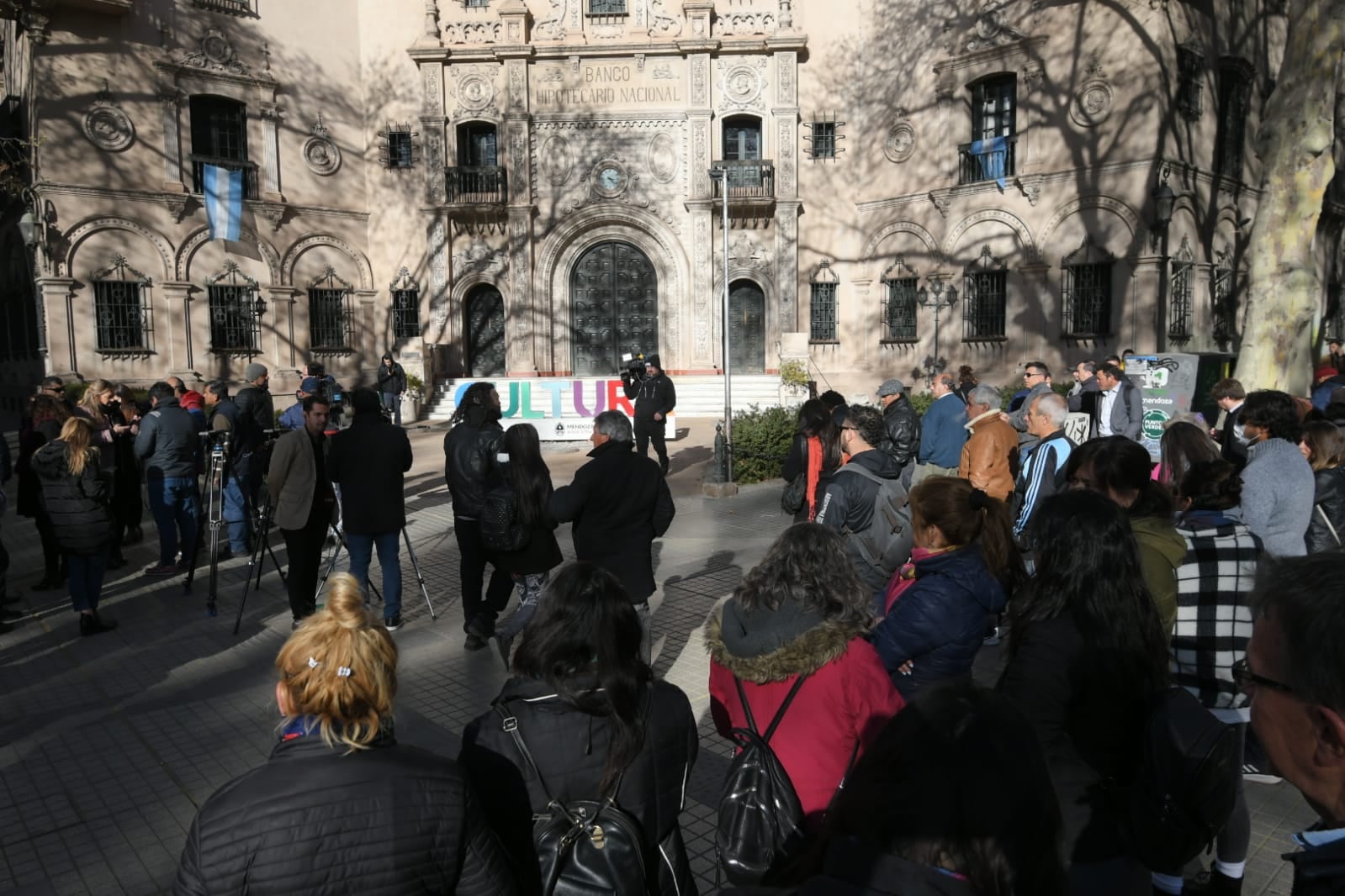 Velatorio de Marciano Cantero en el Ministerio de Cultura y Turismo de Mendoza (Ignacio Blanco / Los Andes)