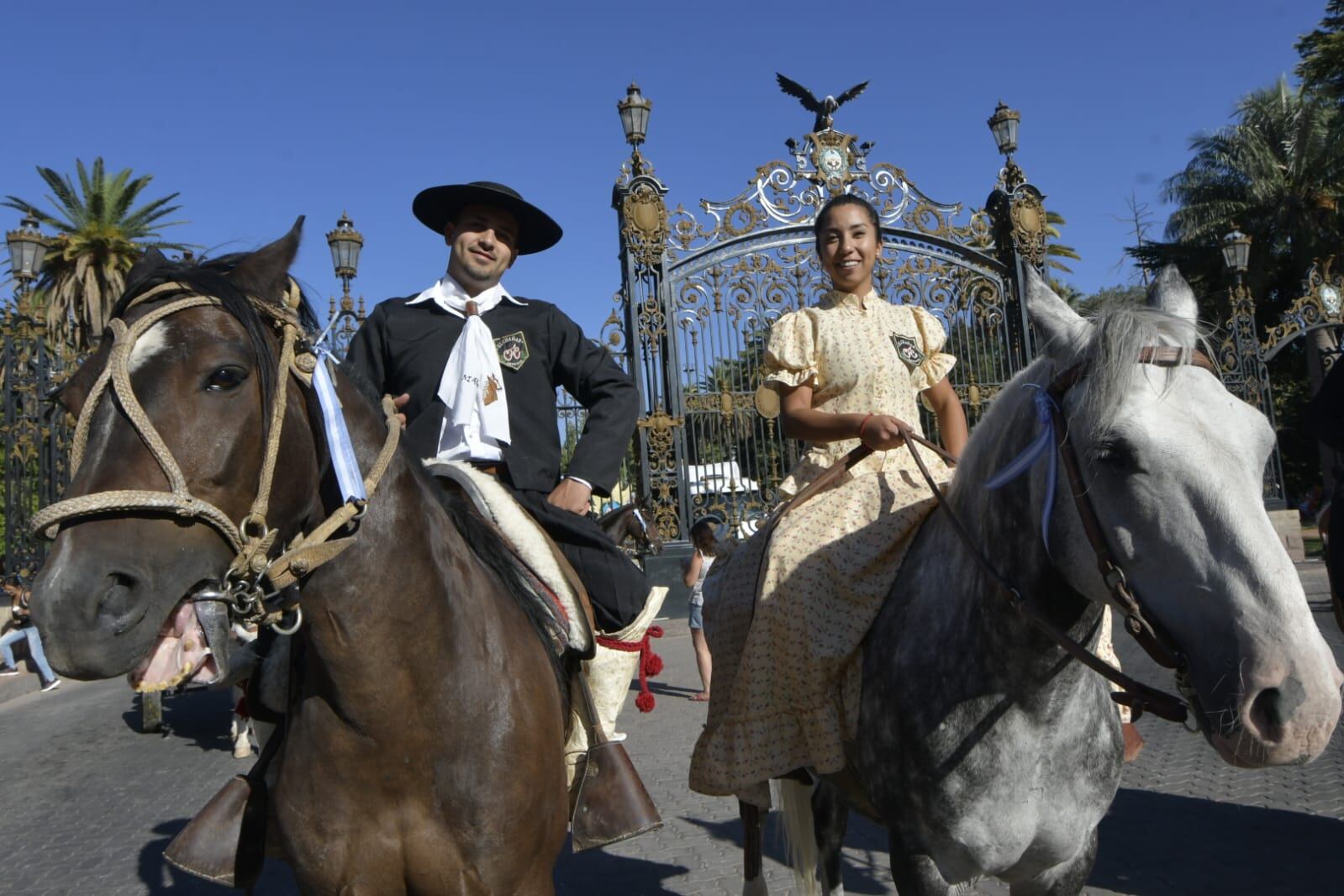 Carrusel 2023: el color y la tradición vendimial en las calles de Mendoza (Foto: Orlando Pelichotti / Los Andes)