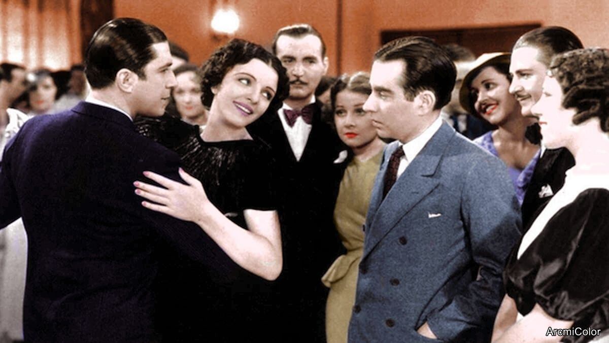 Gardel, Mona Maris y Lepera en una escena de Cuesta abajo, de 1934.