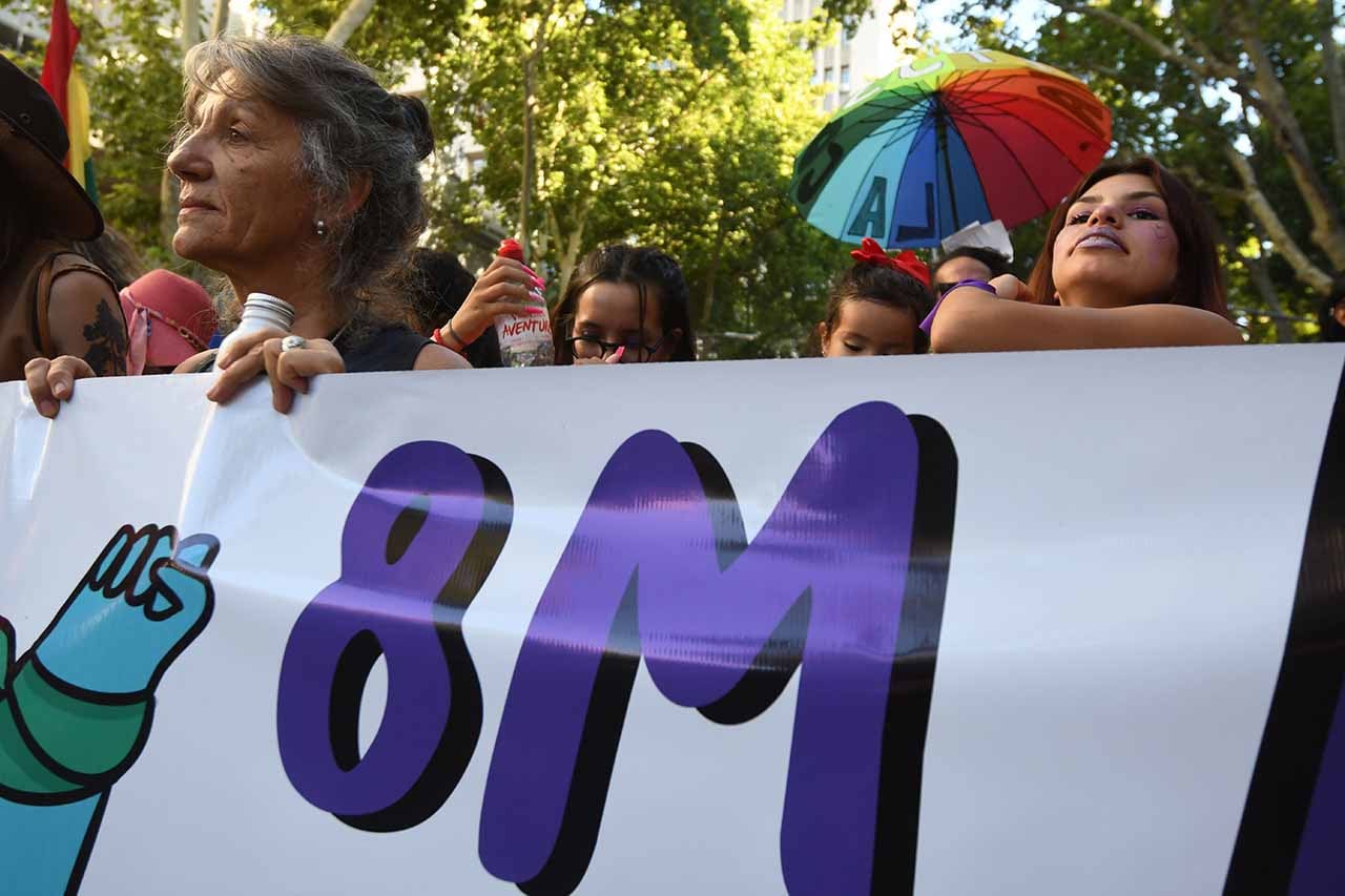 Marcha 8 M en conmemoración del día internacional de la mujer. 
Foto:José Gutierrez / Los Andes 