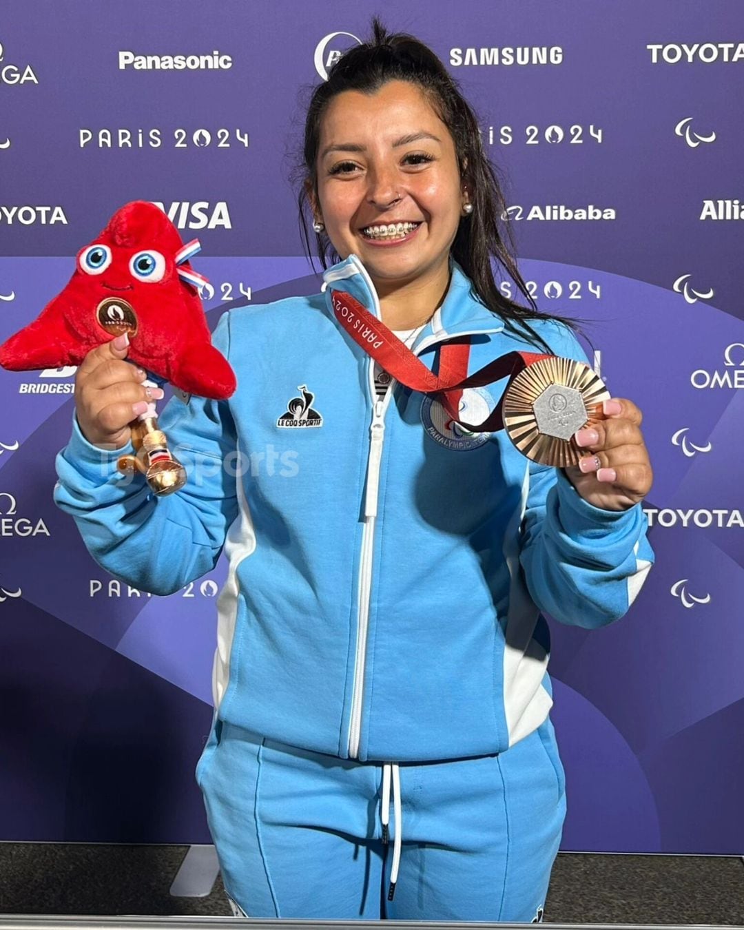 La atleta consiguió la primera medalla de la Argentina en los Juegos Paralímpicos 2024.