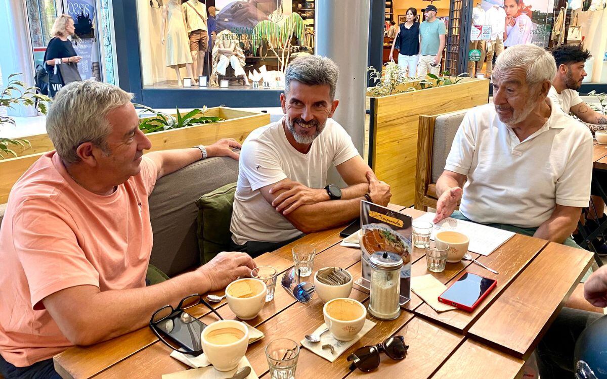 Julio Cobos y José Octavio Bordón, ex gobernadores junto al intendente de la Ciudad de Mendoza, Ulpiano Suárez. Foto: X @juliocobos