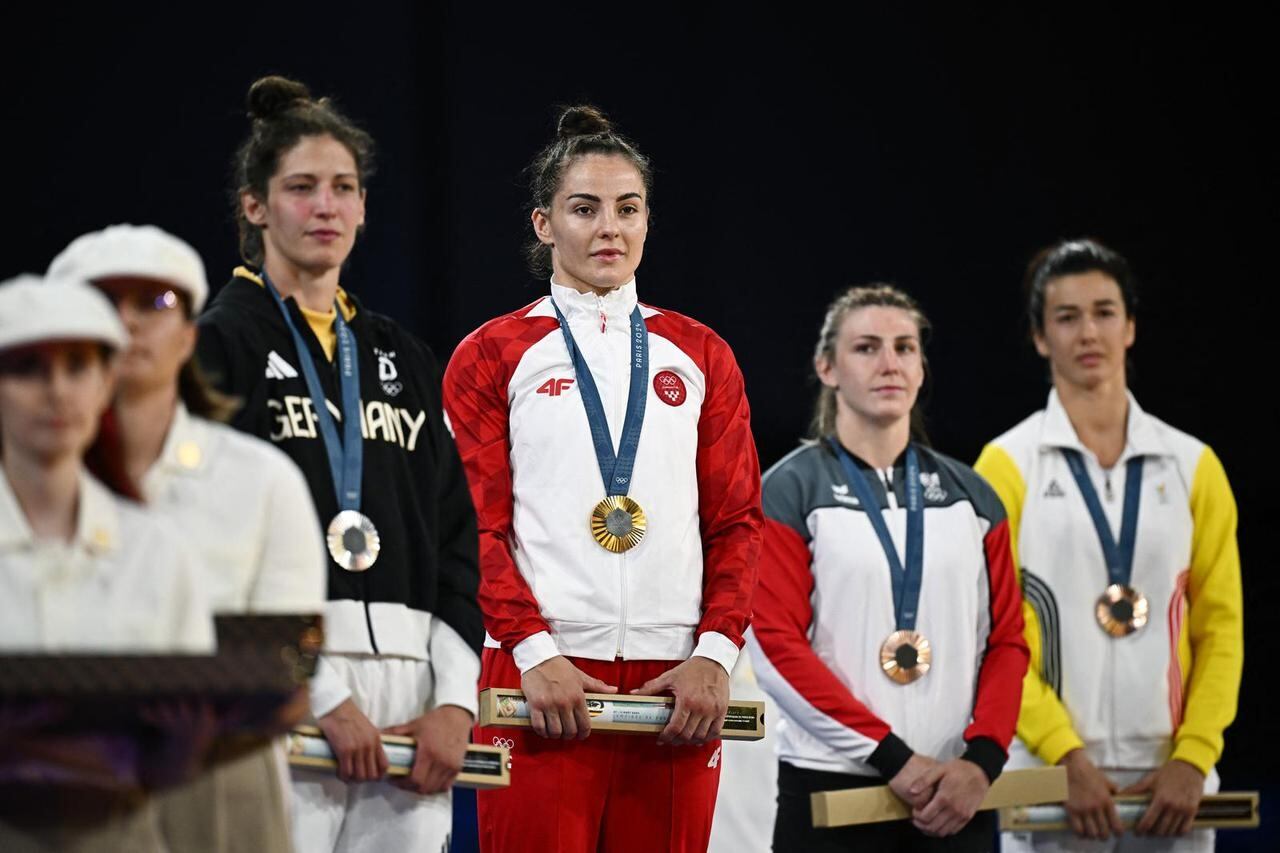 Barbara Matic en la entrega de las medallas.