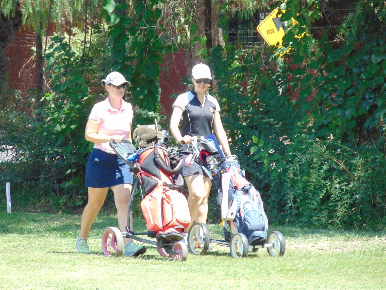 Vendimia 2022. Cristina Cañada y Celeste Cañada /Gentileza Golf Club Andino