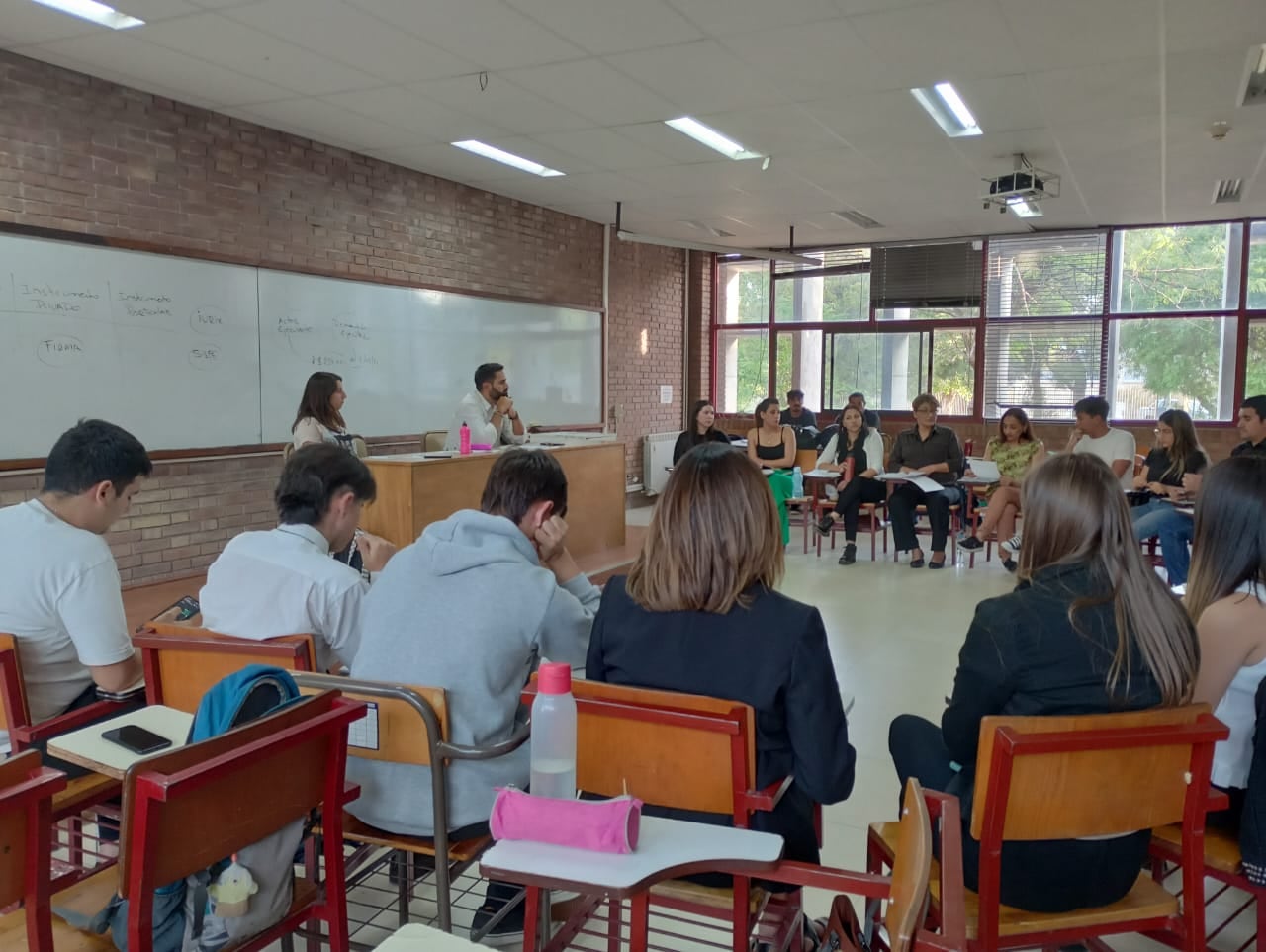 Clase en la Facultad de Derecho de la UNCuyo (Foto gentileza)