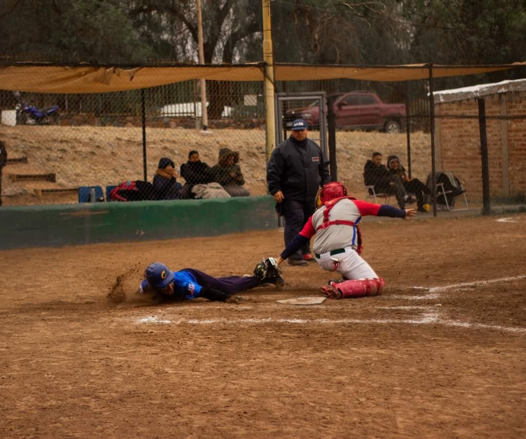 SOFTBOL MENDOZA gritó campeón del Torneo Apertura 2024. / Gentileza.