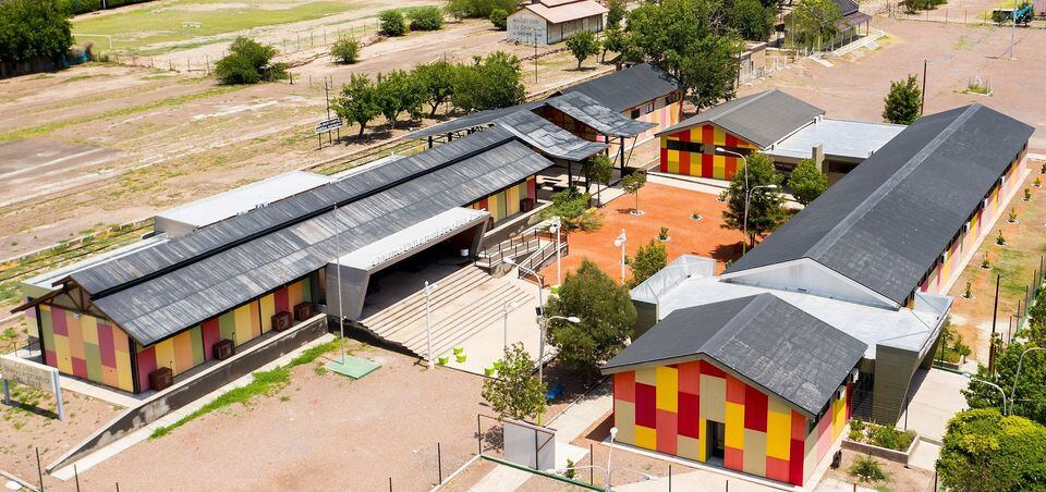 El centro universitario ubica en el predio del Ferrocarril General San Martín, en el límite entre Junín y San Martín. Foto: Gentileza