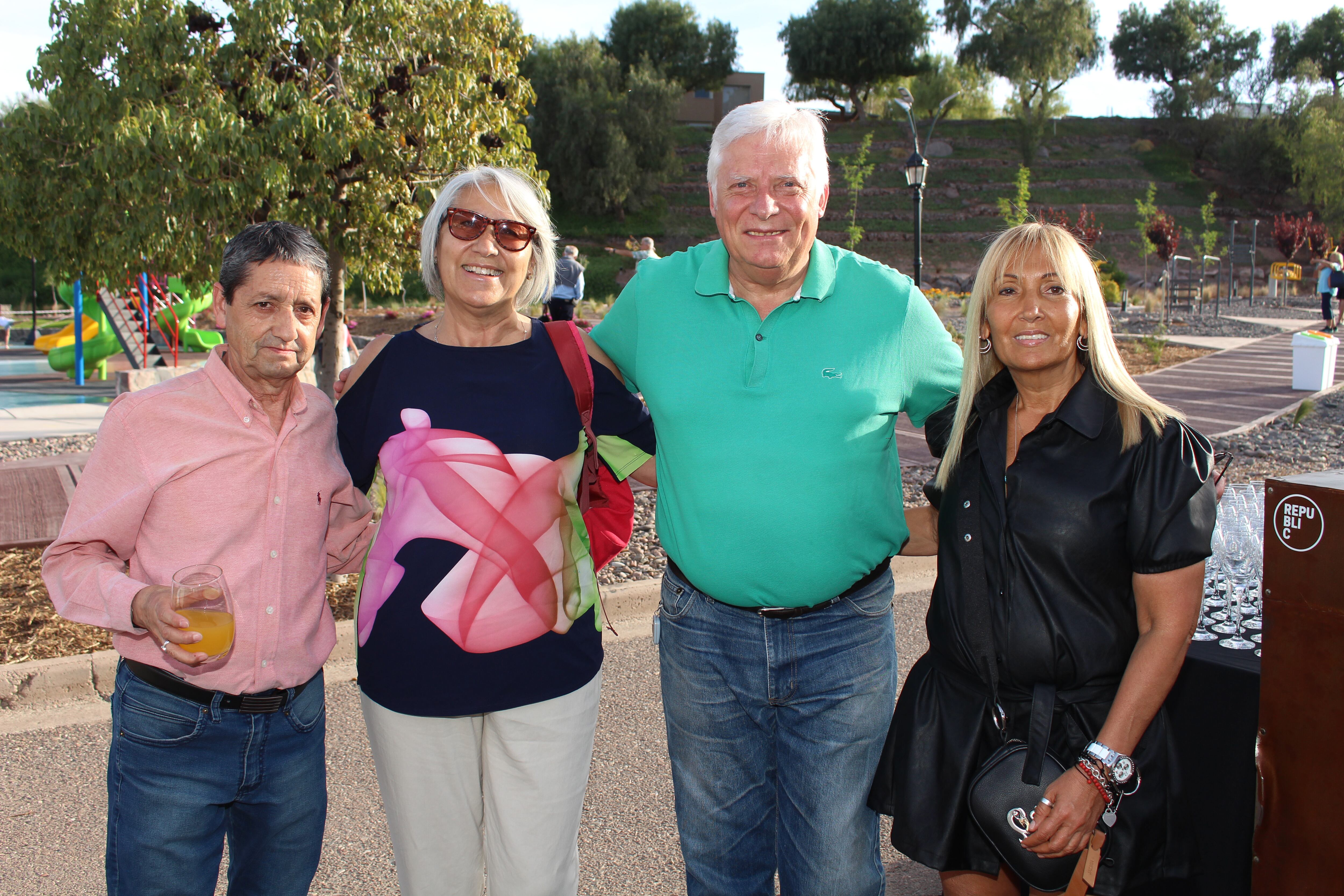 Carlos Maldonado, Ana María Gonzalez Orellano, Carlos Vila y Viviana Vila.