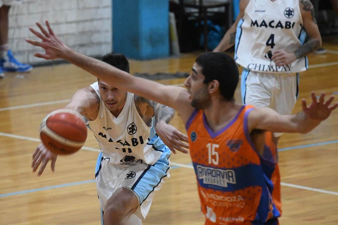 Matías Sandes es el nuevo integrante del equipo de Básquet de Macabi. José Gutierrez/