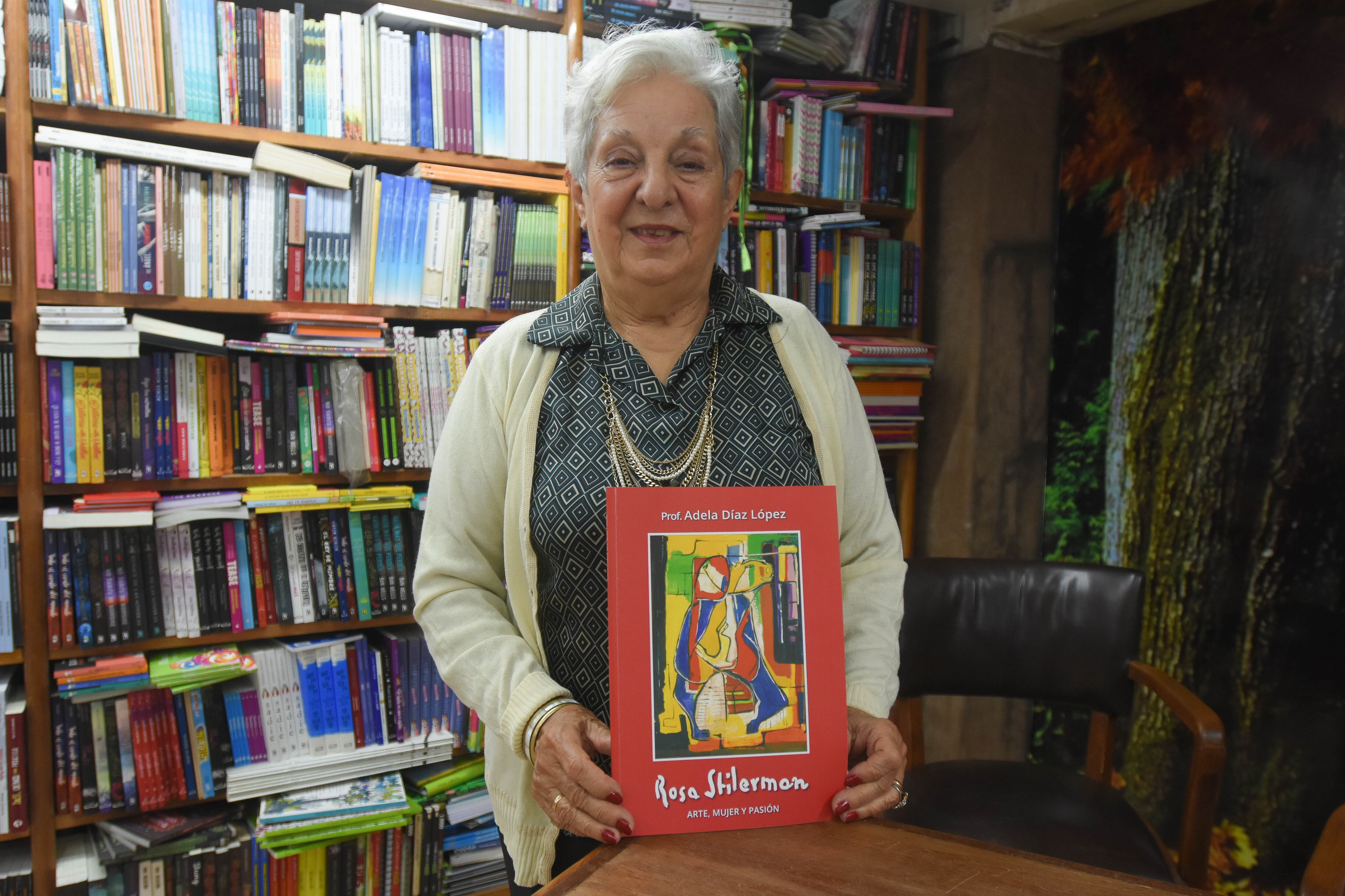 Adela Díaz Lopez presentó su libro sobre Rosa Stilerman