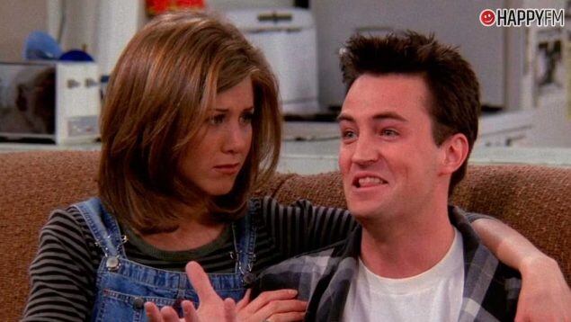 Matthew Perry confesó que estaba enamorado de Jennifer Aniston.