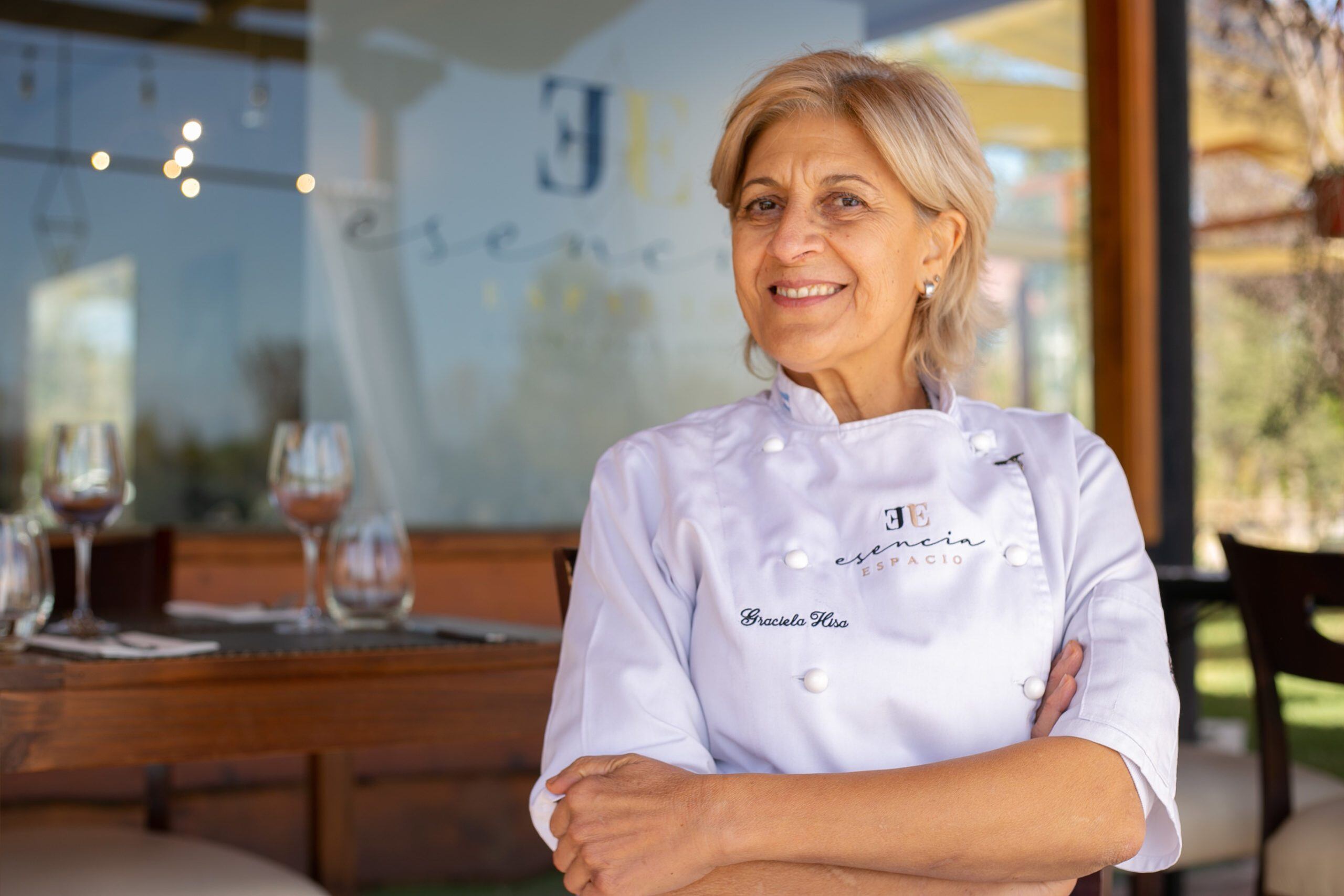 Graciela Hisa cuenta con una amplia trayectoria en la enogastronomía mendocina. Hoy, además de seguir vinculada con las bodegas, dirige Espacio Escencia. - Gentileza