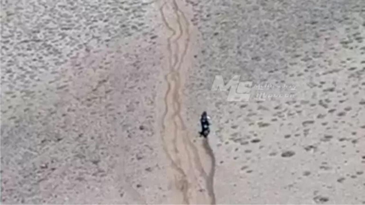 Turistas tucumanos circularon en motos sobre laderas del Balcón del Pissis. Foto: Multimedios Abaucán.