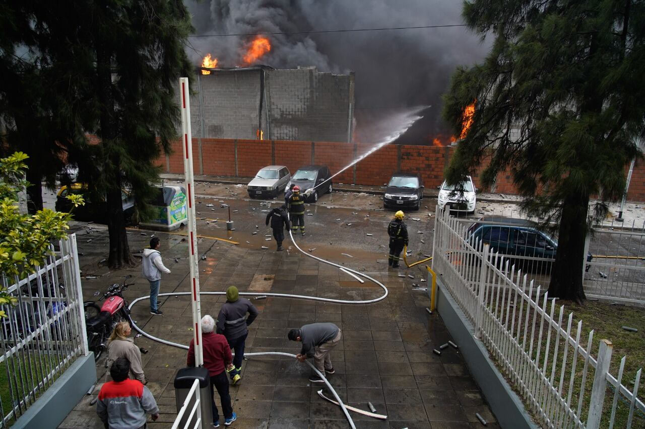 Incendio fábrica de avellaneda. (Gentileza: Clarín)