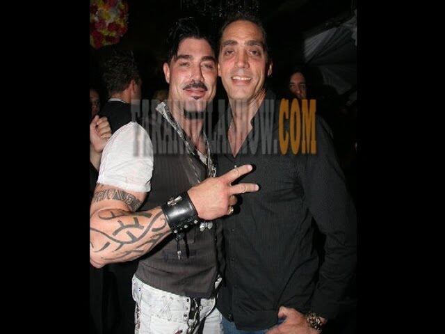 Eduardo junto a su hermano Ricardo