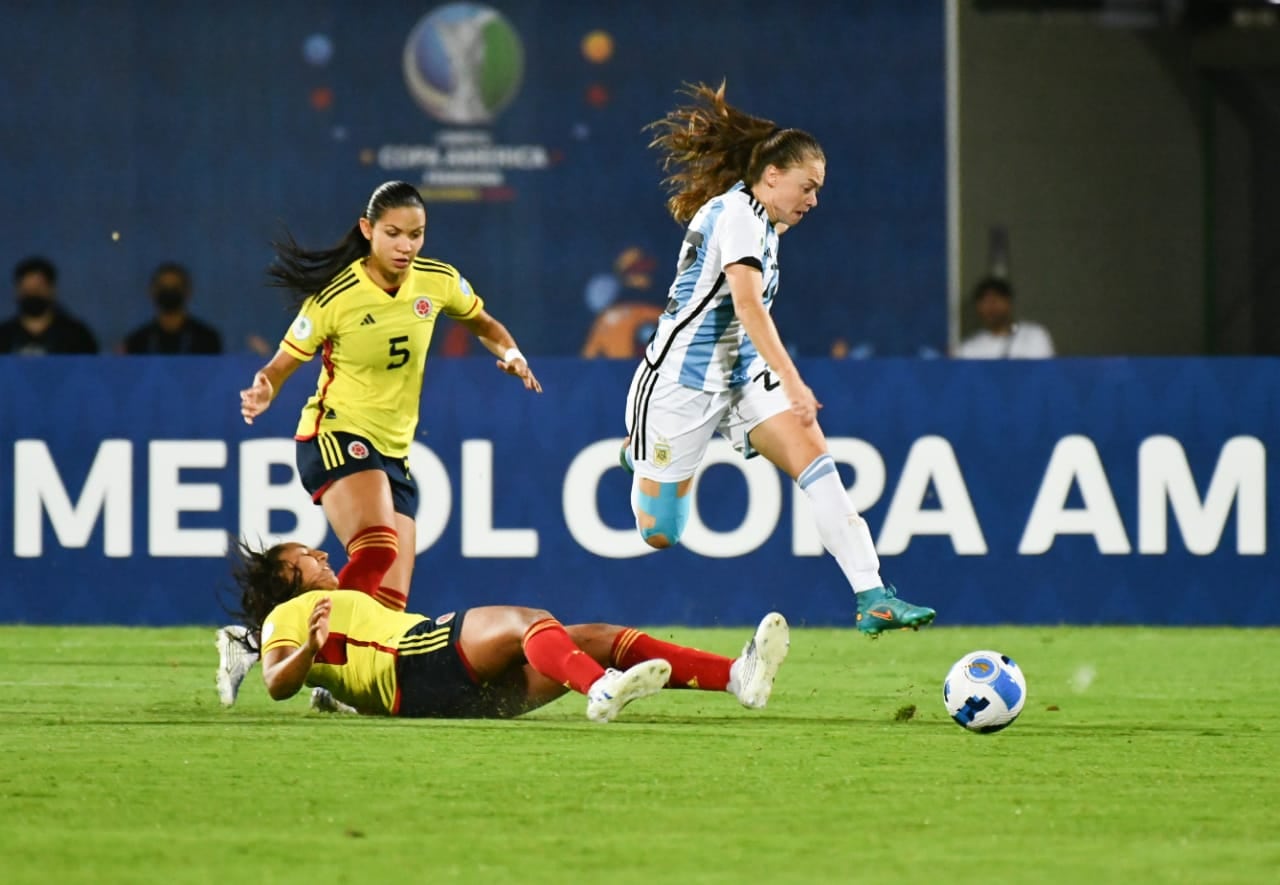 Estefanía Banini fue la segunda jugadora argentina con más menciones en Twitter. (Prensa @ArgFemenina)