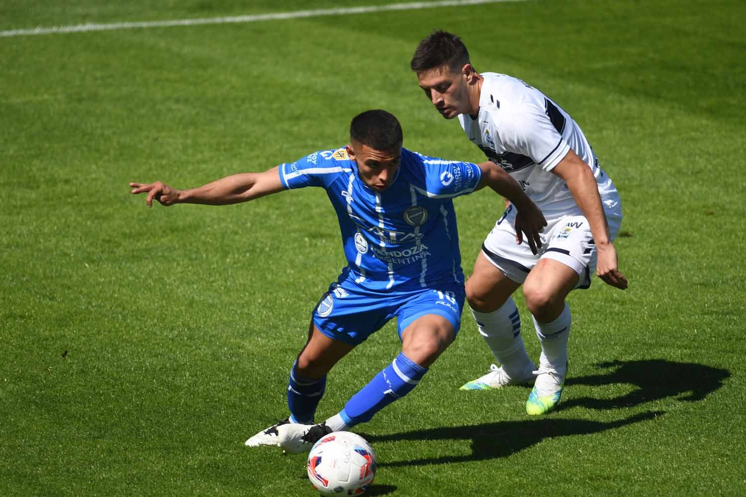 Futbol Liga Profesional, Godoy Cruz Antonio Tomba vs. Gimnasia y Esgrima de la Plata, en el estadio Feliciano Gambarte de Godoy Cruz.