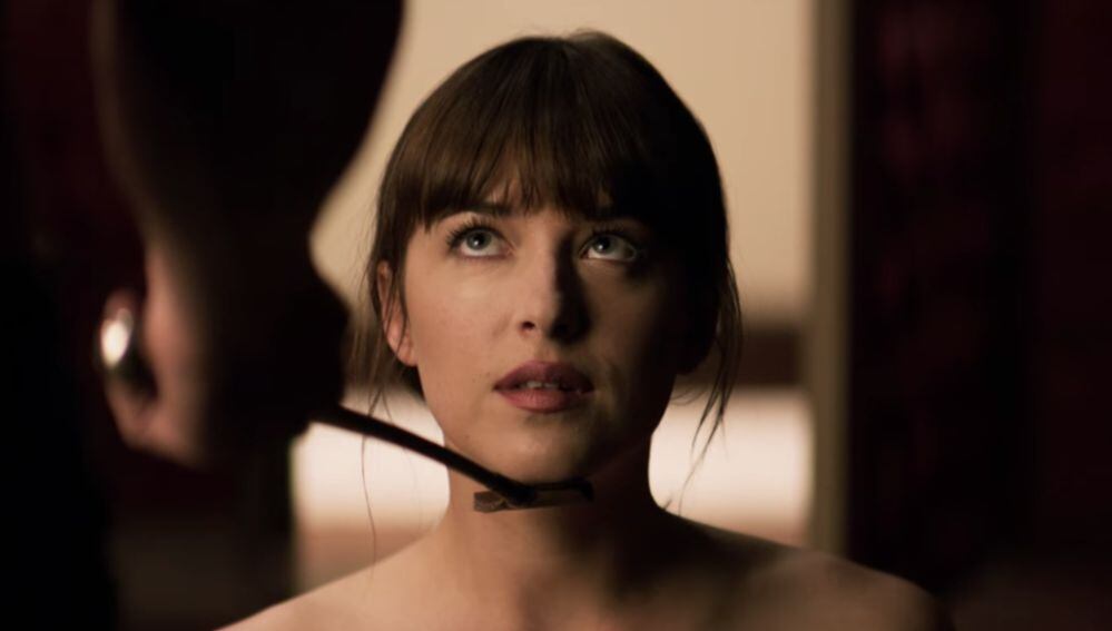 Dakota Jhonson es la protagonista de, "50 sombras", una película que en los últimos tiempos volvió a poner el erotismo en el centro del debate. 