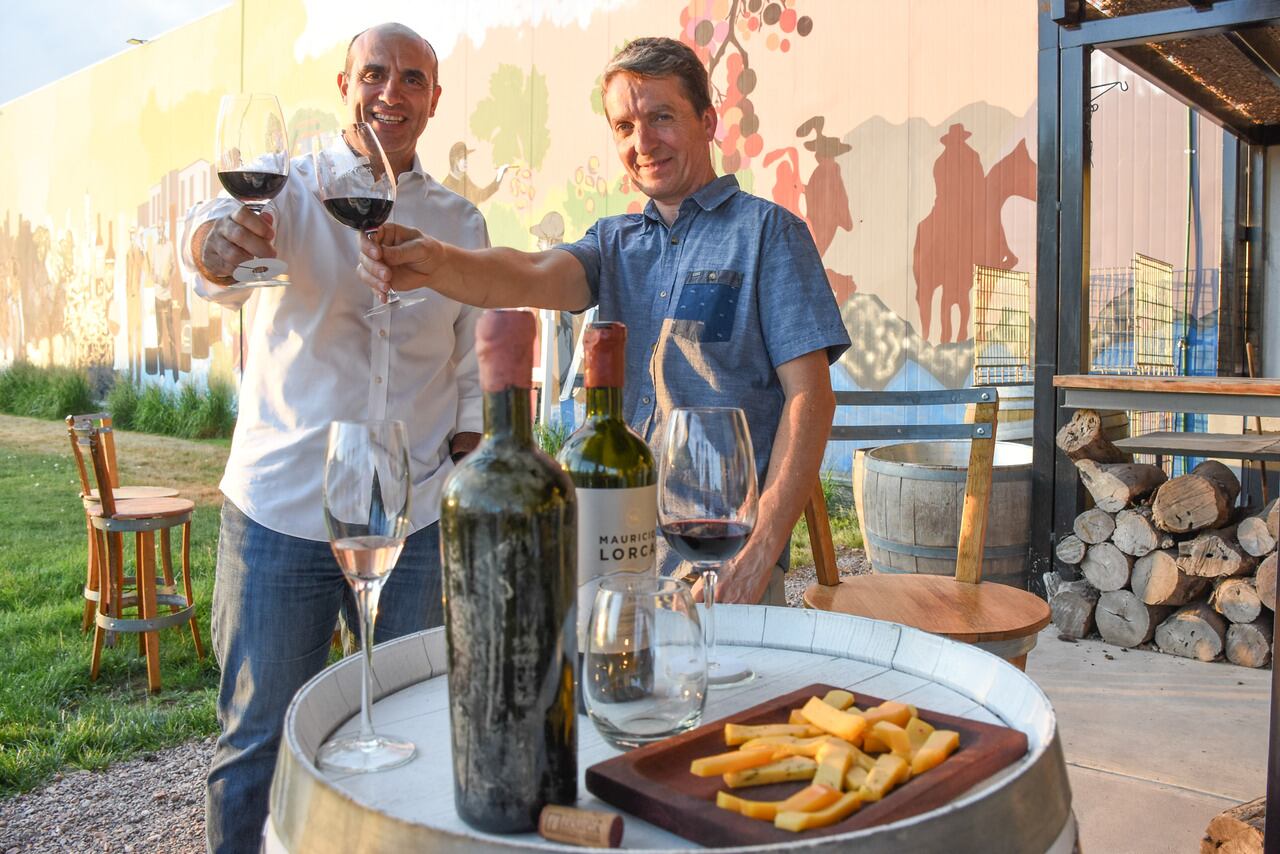 De Bodega Foster, Mauricio Lorca y Fabián Gardino

Foto: Mariana Villa / Los Andes
