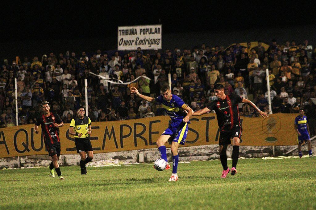 En San Rafael, el Globo y Fadep armaron un partidazo que se definió en los minutos finales.