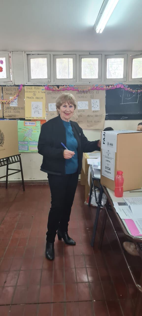 Tiene 86 años y ha votado en todas las elecciones desde el regreso de la Democracia: “Para mí, votar es vida”. Foto: Gentileza