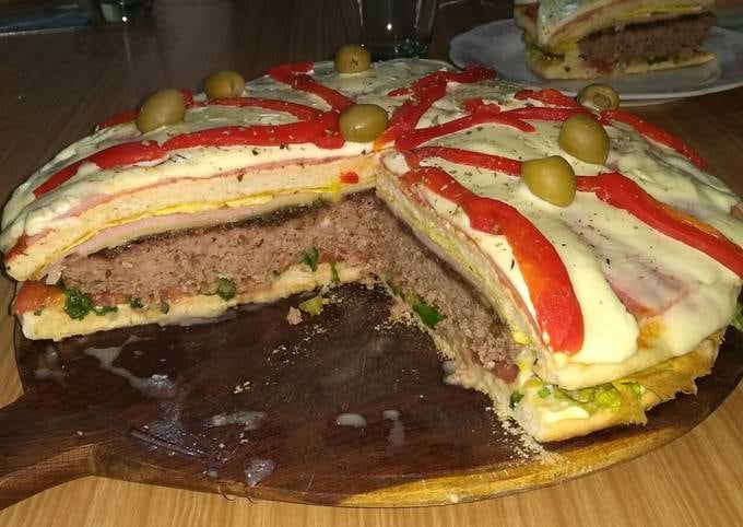 La fácil receta de la hamburpizza, una opción para compartir.