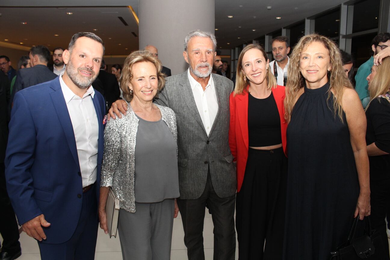 Federico Castellino, Eliana Bórmida, Alfredo Chirino, Julia Garro y Nurit Smulevich.