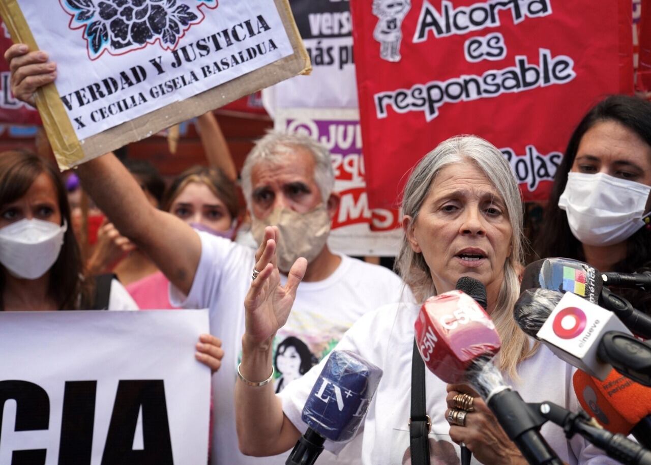 Patricia, la madre de úrsula habló con la prensa pidiendo justicia por el femicidio de su hija.