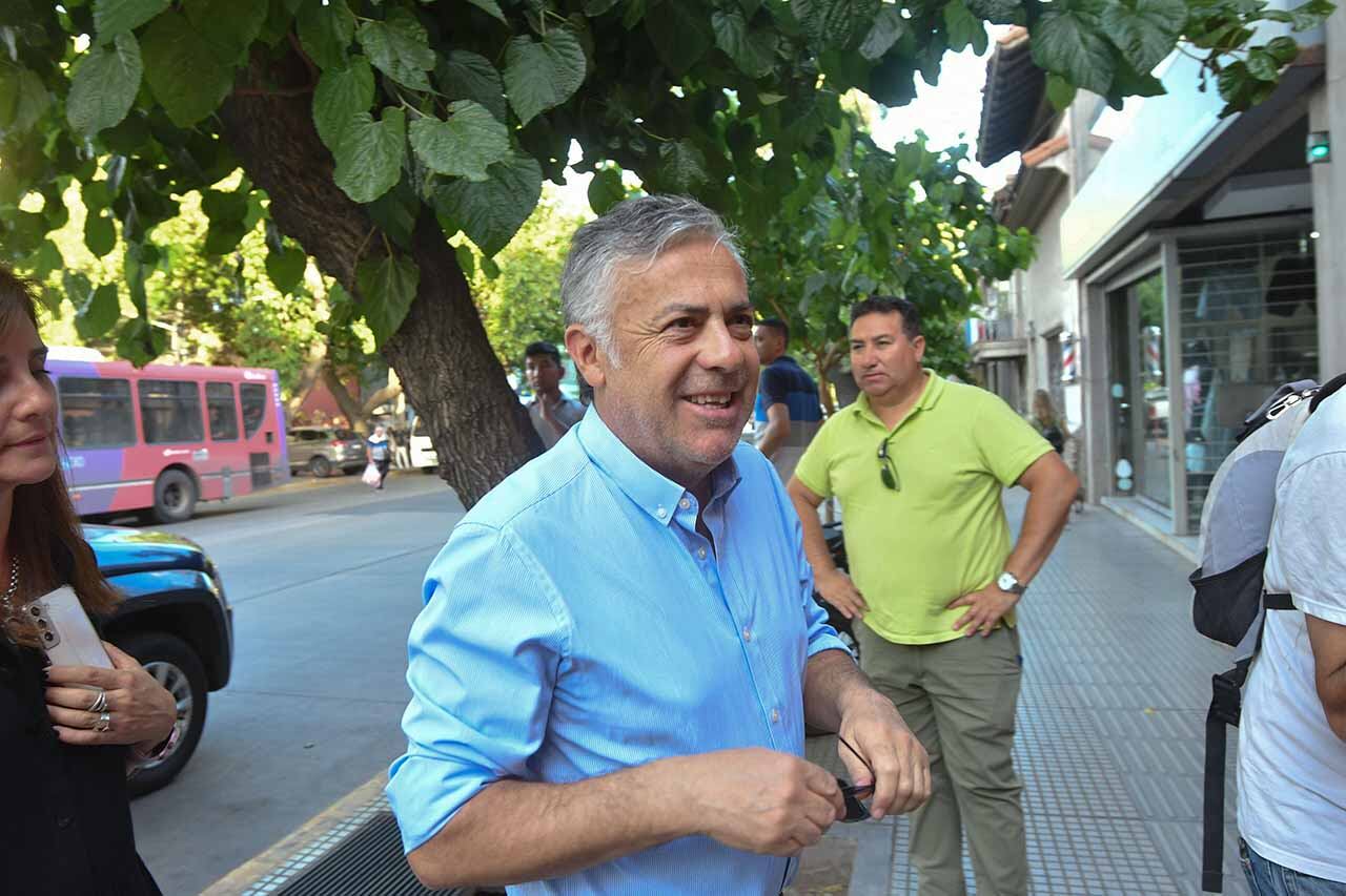 Alfredo Cornejo Gobernador de Mendoza llegando al Comité provincial
Foto: José Gutierrez / Los Andes 