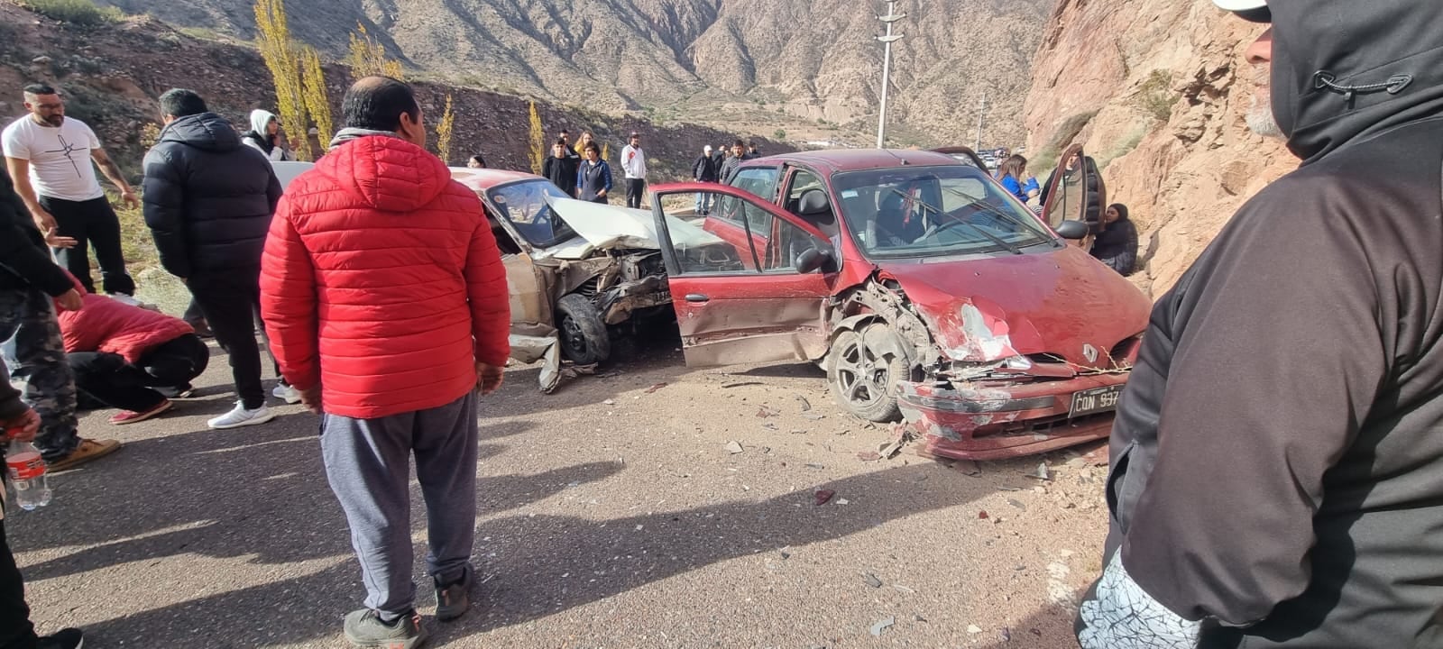 Accidente en Cacheuta, pasando el puente colgante, mano al oeste. Foto: Gentileza