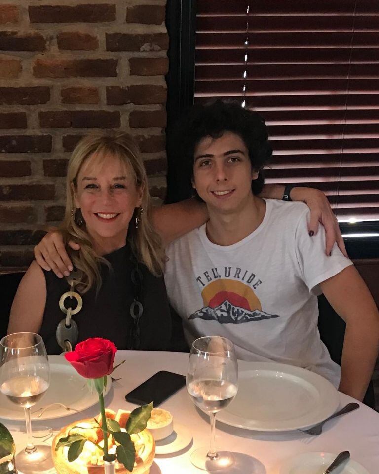 El hijo de Marcela Tinayre tiene un perfil bajo