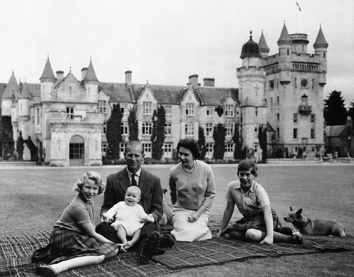 La familia real en el Castillo de Balmoral (Archivo)