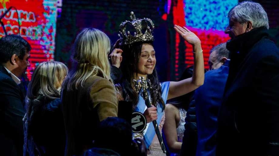 Juana Saporiti fue elegida como la Reina de la Nieve 2024. Foto: Gentileza Patagonia.