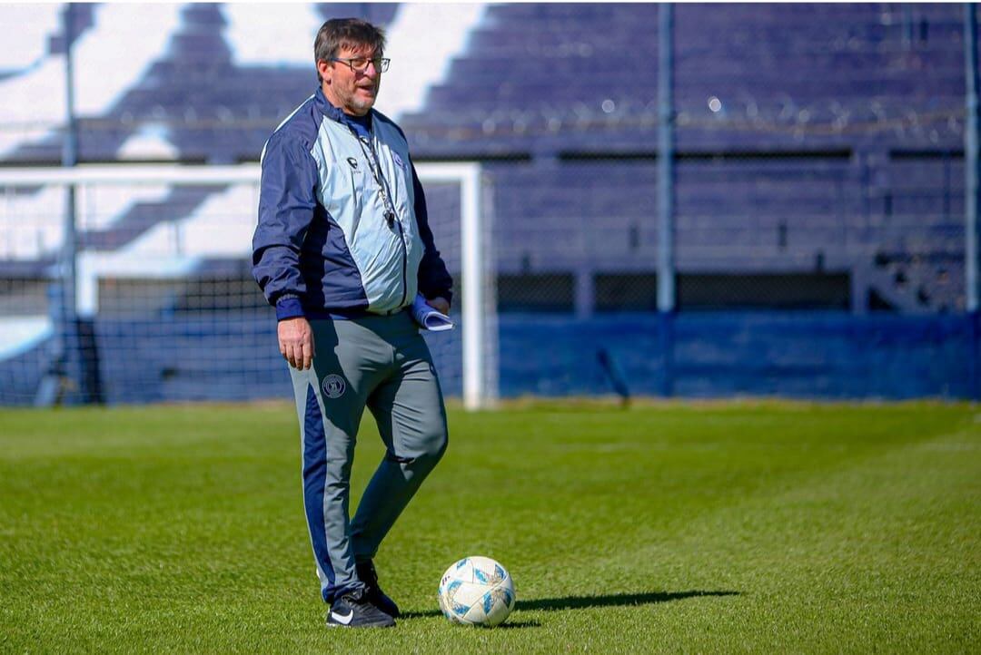 El entrenador Alfredo Berti le cambió la cara a la Lepra, y sueña con un buen 2025