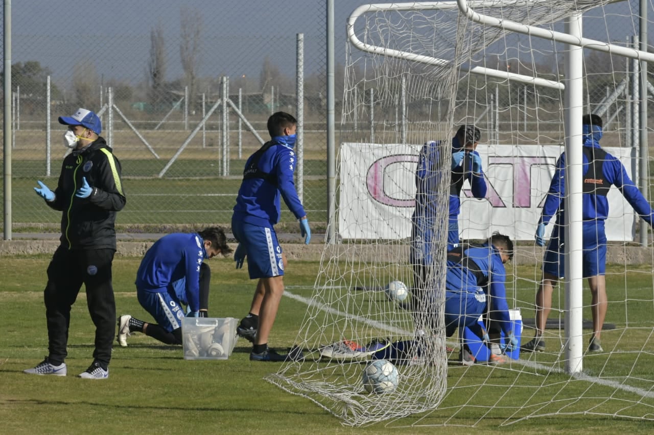 El Expreso volvió a los entrenamientos bajo un estricto protocolo sanitario. / Orlando Pelichotti 