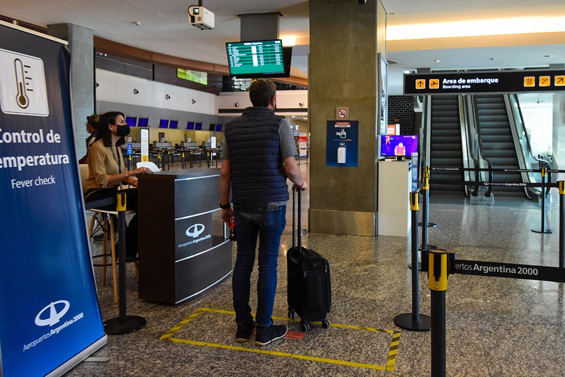 Aeropuerto El Plumerillo - Mariana Villa / Los Andes 