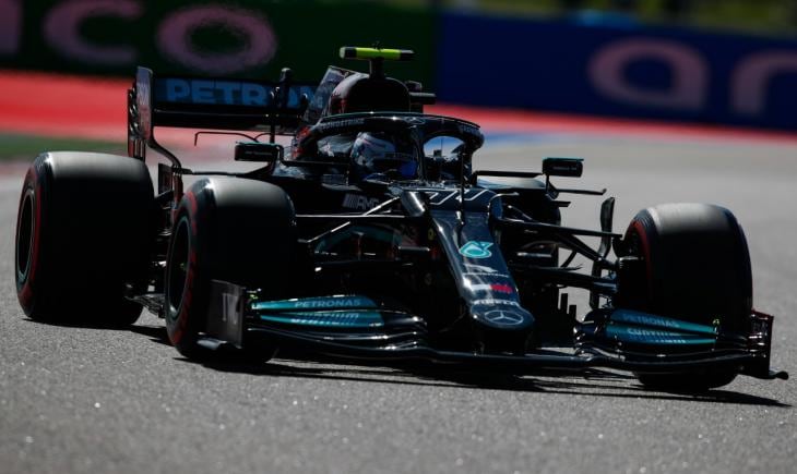 F1: Bottas dominó las prácticas en Rusia y Vertappen largará último