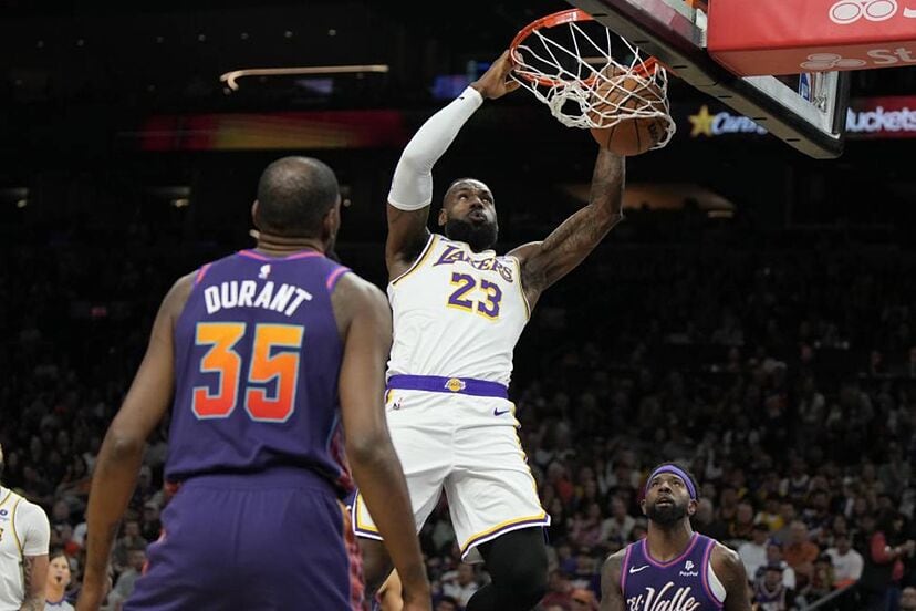 Los Lakers no pudieron contra Suns.