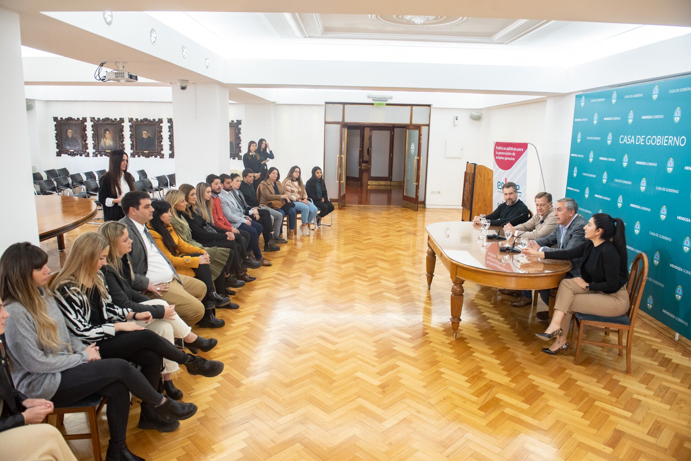 El gobernador Rodolfo Suárez reconoció a siete empresas por haber generado empleo a través de los programas Enlace y Enlazados.