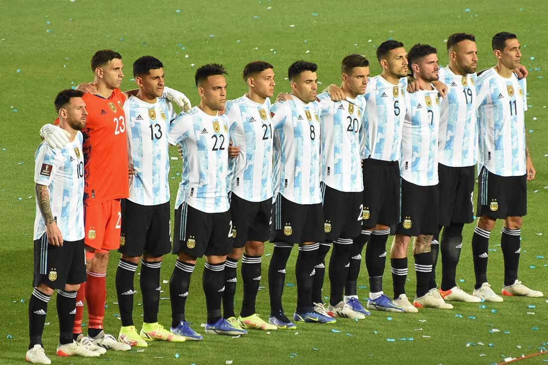 El seleccionado Argentino antes de comenzar el encuentro ante Brasil en el Estadio San Juan Del Bicentenario. Foto: Marian Villa