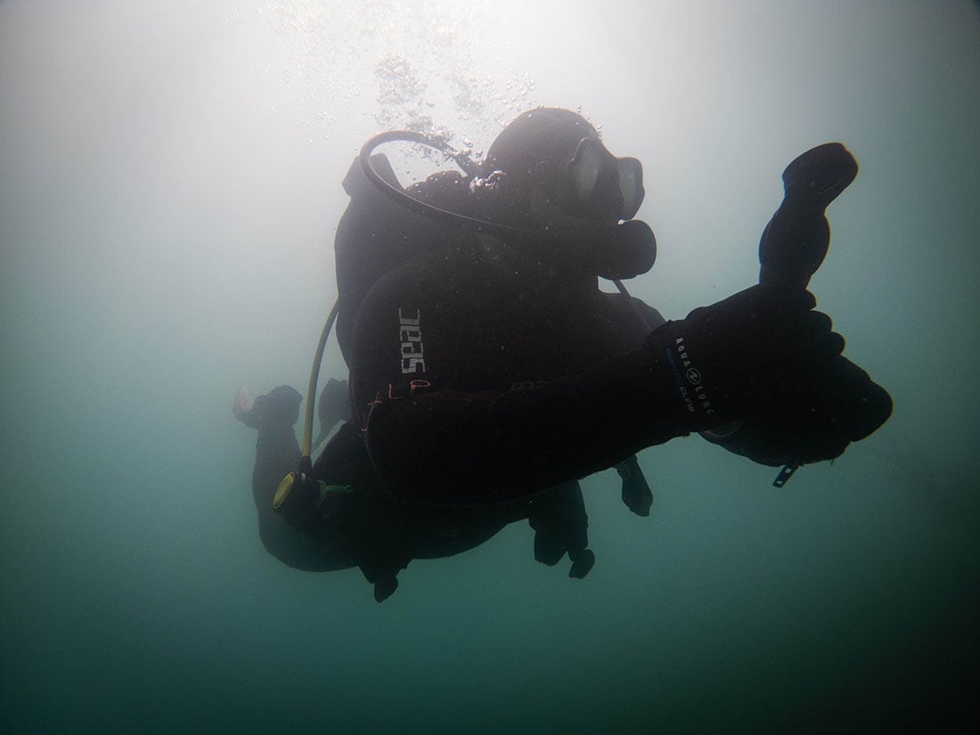 Cava submarina en el Dique Potrerillos
Un grupo de aficionados al buceo, decidieron dejar unas botellas de vino en las profundidades del dique Potrerillos y testear su evolución en unos meses.
Foto: Ignacio Blanco