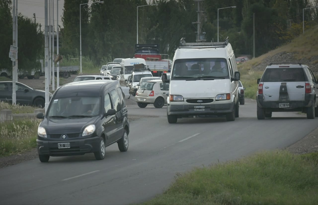 Desvíos en el tránsito en Acceso Este - 