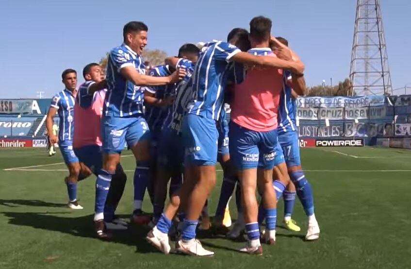 El Tomba sonríe desde que llegó Flores. Y el hincha sueña con mantener el buen momento. 