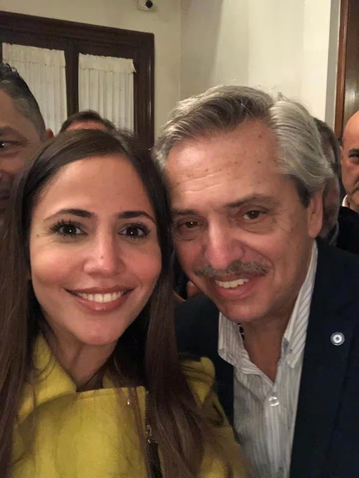 La foto de la ex Gran Hermano y el ex presidente recorrió las redes sociales.