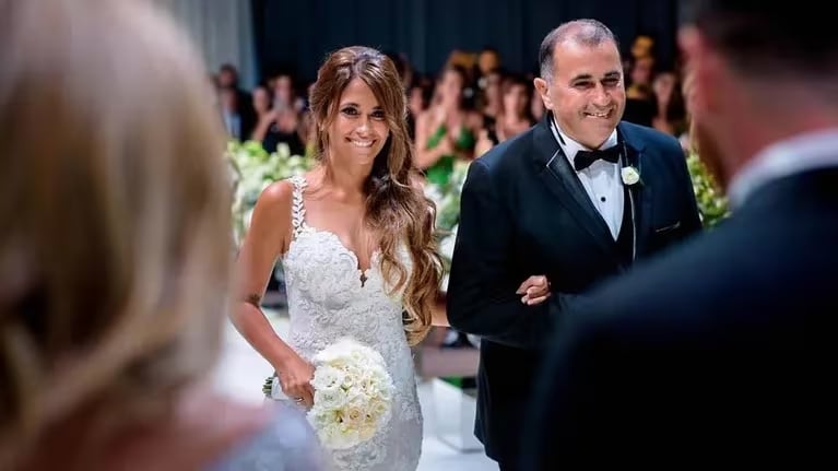 Antonela Roccuzzo junto a su padre