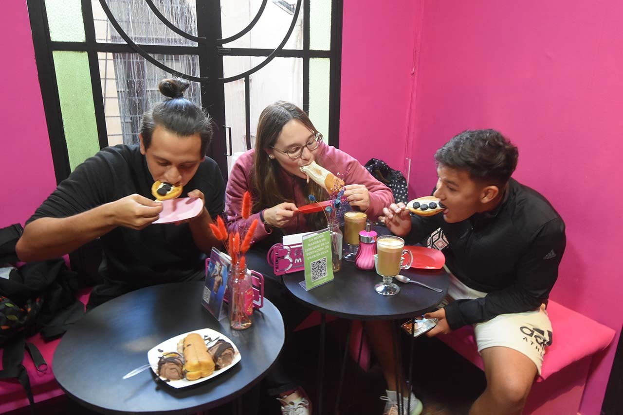 Pizzas y wafles con forma de pene, el original emprendimiento gastronómico que da que hablar en Mendoza. Foto: José Gutierrez / Los Andes.