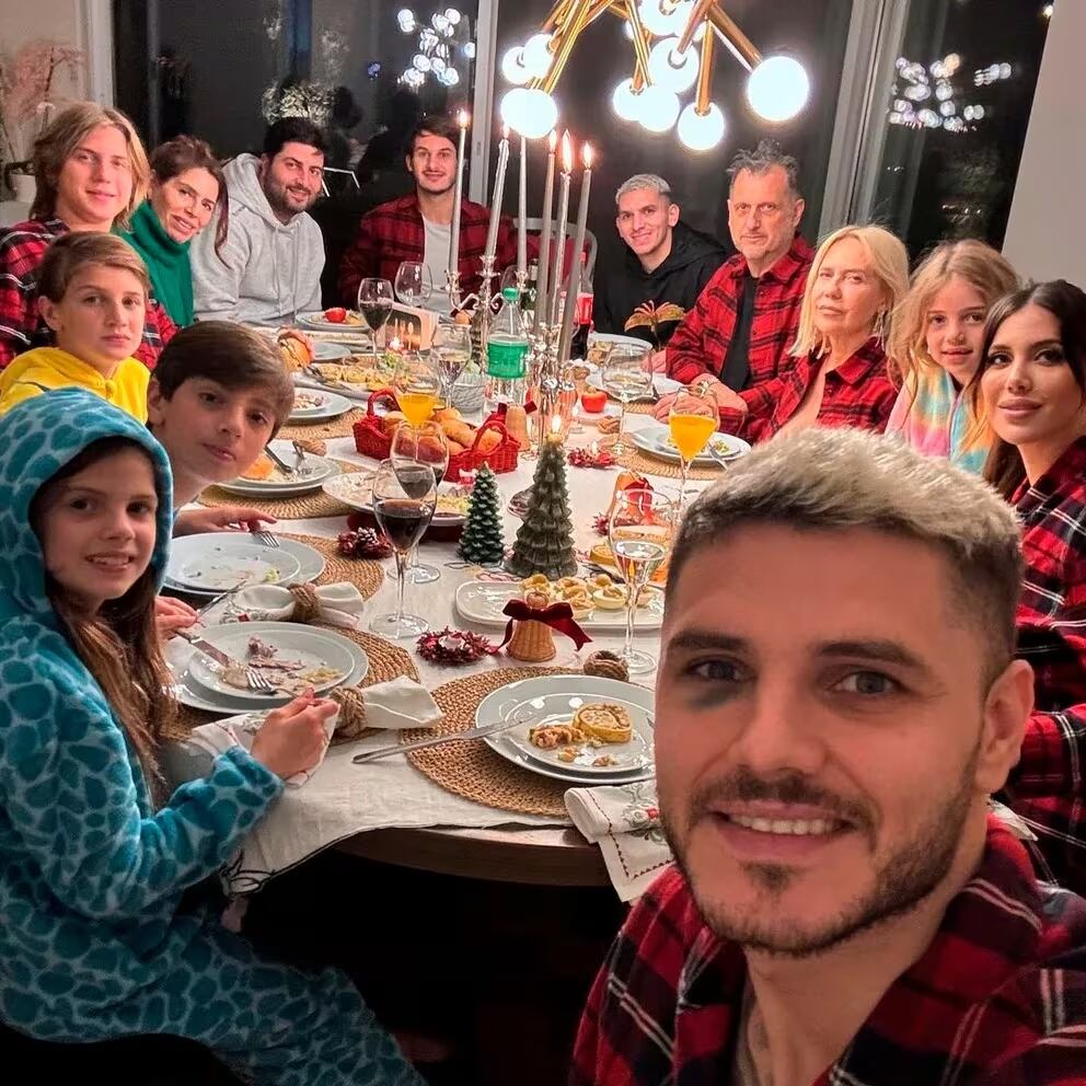 Los looks de Wanda Nara y Mauro Icardi para Navidad