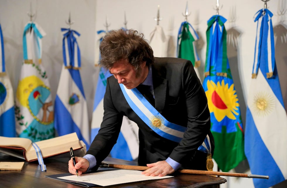Los 10 puntos claves del pacto que firmó Milei con los 18 gobernadores en Tucumán 