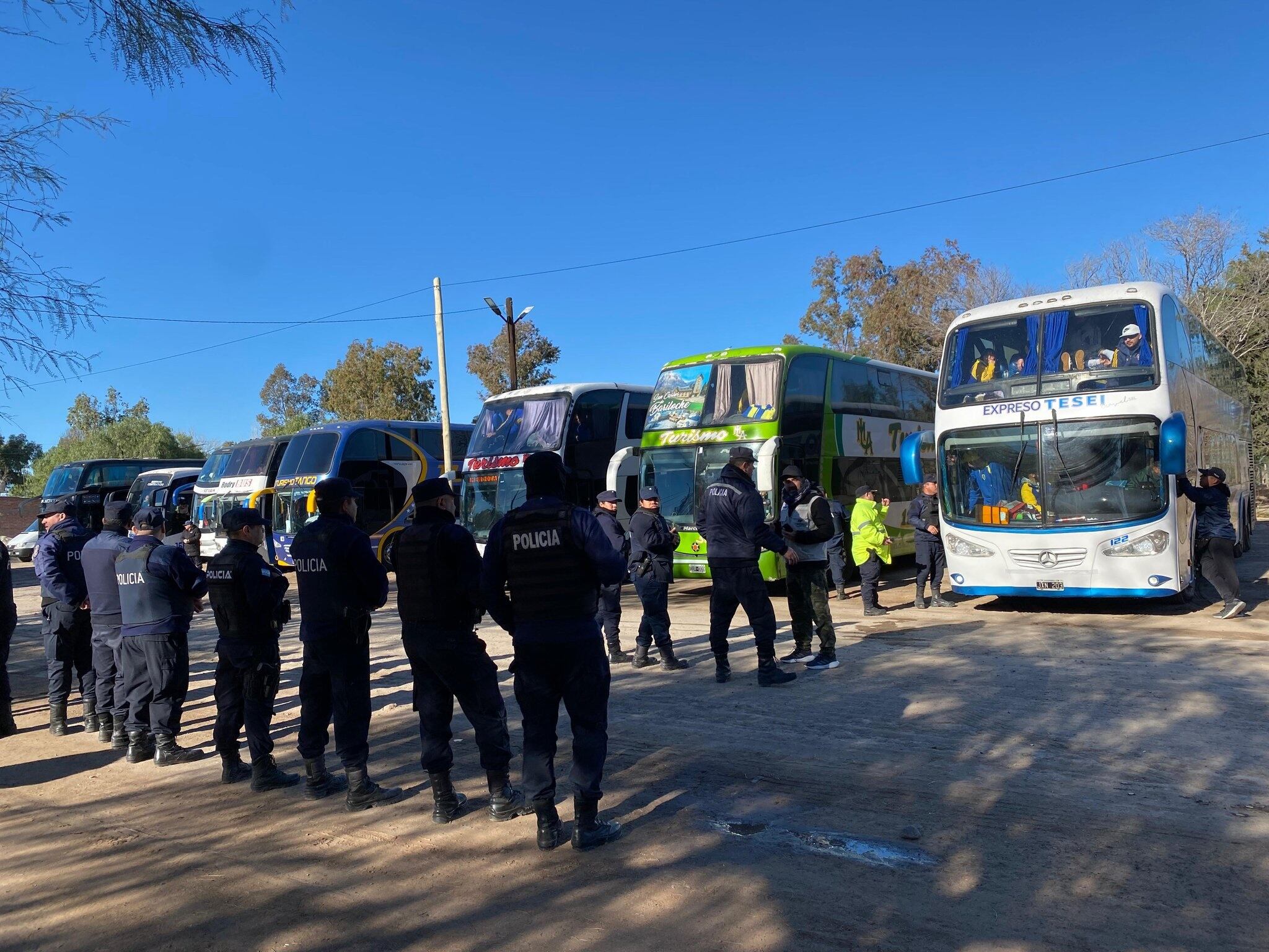 Violencia en el fútbol: 142 barras mendocinos no pueden ingresar a las canchas. | Foto: Ministerio de Seguridad y Justicia